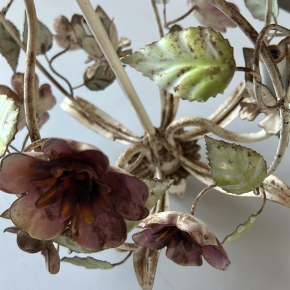 Vintage Shabby Chic tile style floral chandelier - Picture 4 of 10